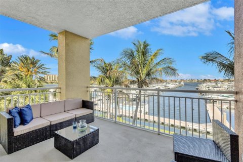Condo in Palmetto, Florida, 3 bedrooms  № 2100657 - photo 3