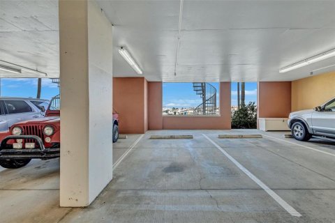 Condo in Palmetto, Florida, 3 bedrooms  № 2100657 - photo 28