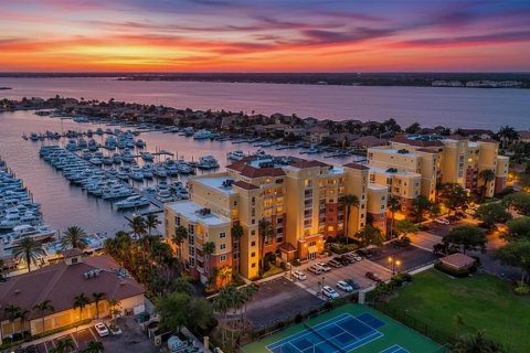 Condo in Palmetto, Florida, 3 bedrooms  № 2100657 - photo 2