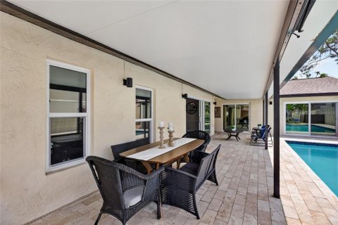 House in Tampa, Florida 3 bedrooms, 189.33 sq.m. № 2202014 - photo 9