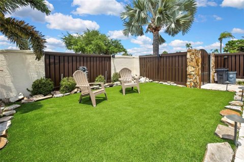 House in Tampa, Florida 3 bedrooms, 189.33 sq.m. № 2202014 - photo 6