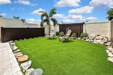 House in Tampa, Florida 3 bedrooms, 189.33 sq.m. № 2202014 - photo 7