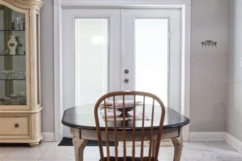 Casa en venta en Bell, Florida, 2 dormitorios, 121.24 m2 № 2196452 - foto 9