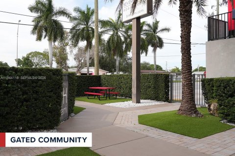 Apartment in Miami, Florida 2 bedrooms, 65.03 sq.m. № 2000890 - photo 6