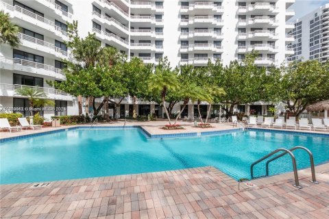 Снять в аренду кондоминиум в Авентура, Флорида 1 спальня, 91.97м2, № 1974542 - фото 4