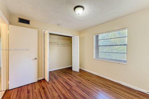 Appartement à louer à North Miami Beach, Floride: 2 chambres, 111.48 m2 № 2030432 - photo 11