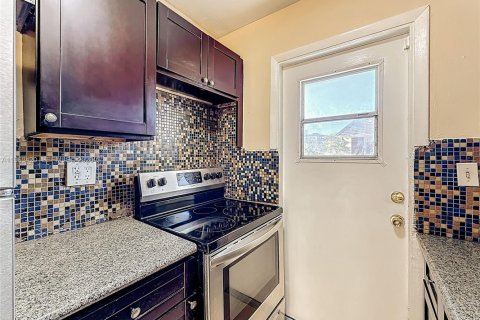 Appartement à louer à North Miami Beach, Floride: 2 chambres, 111.48 m2 № 2030432 - photo 8