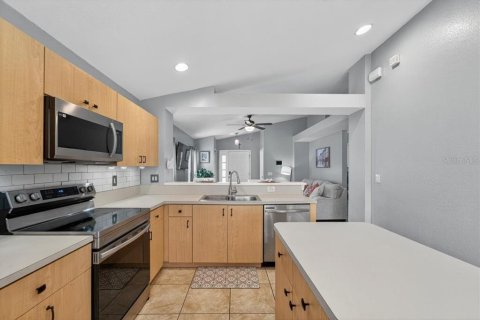 House in Riverview, Florida 3 bedrooms, 117.34 sq.m. № 1877374 - photo 12
