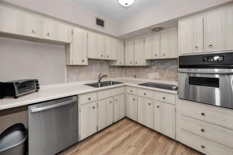 Купить кондоминиум в Кеннет-Сити, Флорида 6 комнат, 81.29м2, № 1509589 - фото 14