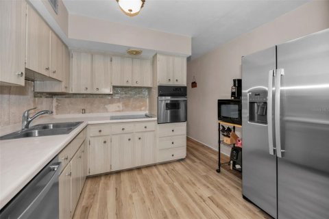 Купить кондоминиум в Кеннет-Сити, Флорида 6 комнат, 81.29м2, № 1509589 - фото 15