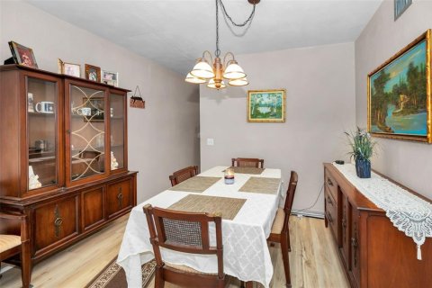 Купить кондоминиум в Кеннет-Сити, Флорида 6 комнат, 81.29м2, № 1509589 - фото 10