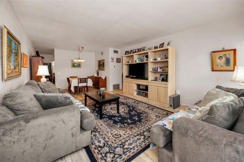 Купить кондоминиум в Кеннет-Сити, Флорида 6 комнат, 81.29м2, № 1509589 - фото 7