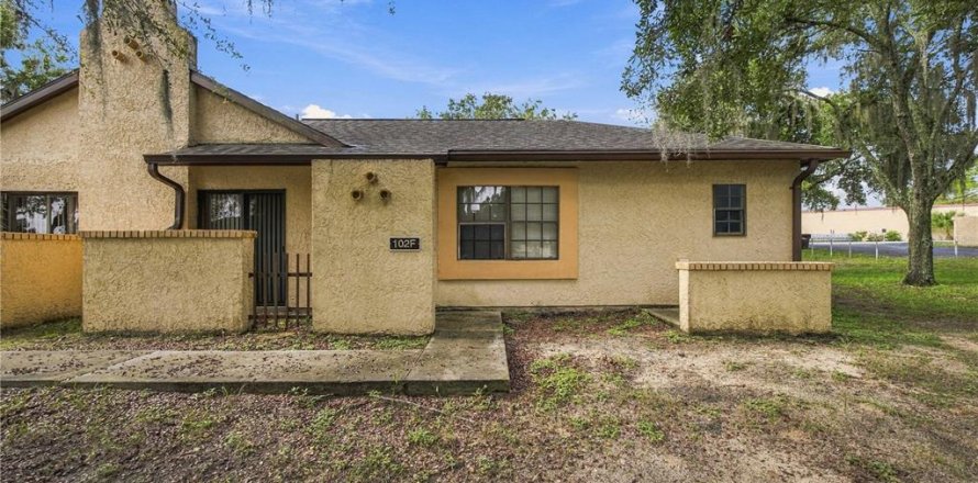 Condo à Ocala, Floride, 2 chambres  № 2431711