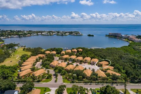 Adosado en venta en Saint Petersburg, Florida, 3 dormitorios, 203.83 m2 № 1903149 - foto 2