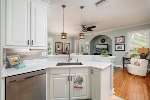 Adosado en venta en Saint Petersburg, Florida, 3 dormitorios, 203.83 m2 № 1903149 - foto 9