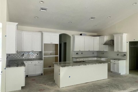 House in Dunnellon, Florida 3 bedrooms, 218.78 sq.m. № 2095117 - photo 11