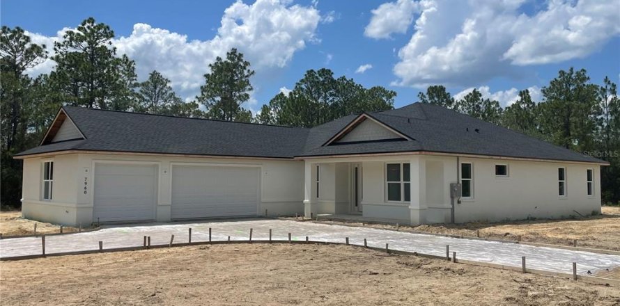 House in Dunnellon, Florida 3 bedrooms, 218.78 sq.m. № 2095117