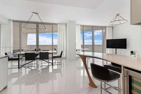 Condominio en venta en Sunny Isles Beach, Florida, 2 dormitorios, 158.31 m2 № 2016746 - foto 28