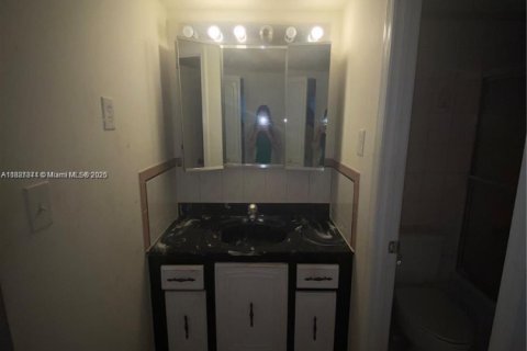 Copropriété à vendre à Lauderhill, Floride: 2 chambres, 107.77 m2 № 1981776 - photo 10