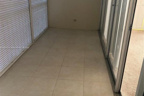 Copropriété à vendre à Lauderhill, Floride: 2 chambres, 107.77 m2 № 1981776 - photo 5