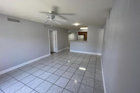 Copropriété à louer à Boynton Beach, Floride: 2 chambres, 81.75 m2 № 2249678 - photo 4