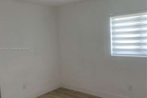 Villa ou maison à vendre à Miami Gardens, Floride: 3 chambres, 129.23 m2 № 1770551 - photo 27