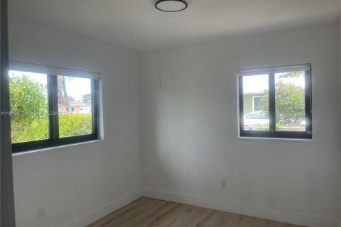 Villa ou maison à vendre à Miami Gardens, Floride: 3 chambres, 129.23 m2 № 1770551 - photo 19