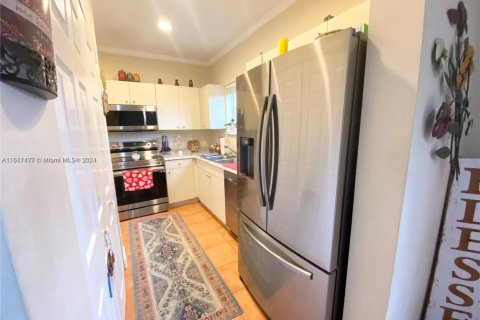 Casa en venta en Homestead, Florida, 3 dormitorios, 150.87 m2 № 1764745 - foto 8