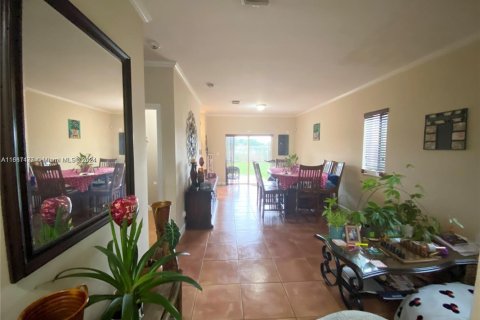 Casa en venta en Homestead, Florida, 3 dormitorios, 150.87 m2 № 1764745 - foto 2