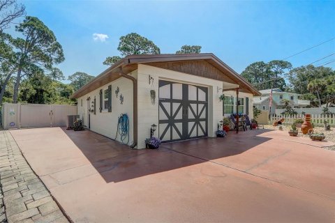 House in Port Orange, Florida 2 bedrooms, 92.9 sq.m. № 2226394 - photo 3