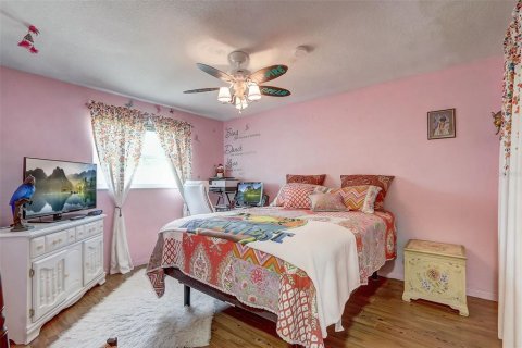 House in Port Orange, Florida 2 bedrooms, 92.9 sq.m. № 2226394 - photo 15