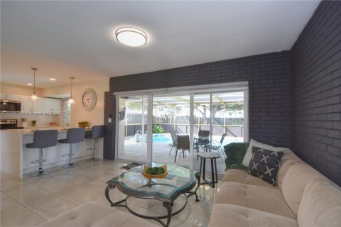 Casa en venta en Hollywood, Florida, 3 dormitorios, 166.2 m2 № 1839585 - foto 29