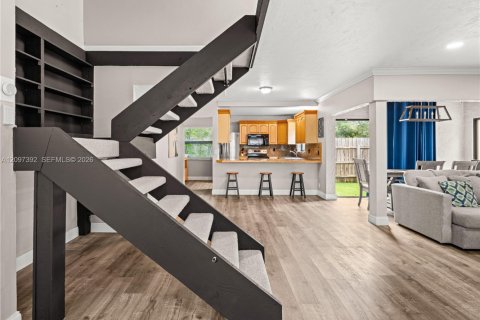 Touwnhouse à vendre à Cooper City, Floride: 3 chambres, 126.53 m2 № 2392691 - photo 3