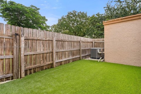 Touwnhouse à vendre à Cooper City, Floride: 3 chambres, 126.53 m2 № 2392691 - photo 9