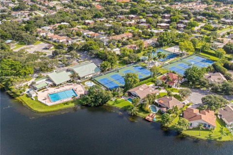 Touwnhouse à vendre à Cooper City, Floride: 3 chambres, 126.53 m2 № 2392691 - photo 20
