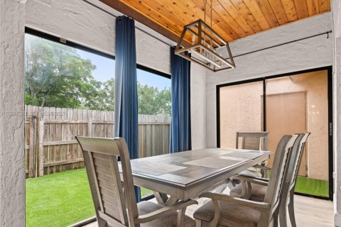 Touwnhouse à vendre à Cooper City, Floride: 3 chambres, 126.53 m2 № 2392691 - photo 8