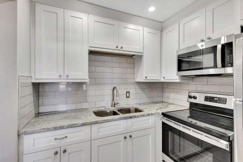 Condo in West Palm Beach, Florida, 1 bedroom  № 2086823