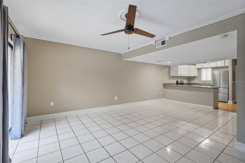 Townhouse in Lakeland, Florida 2 bedrooms, 107.58 sq.m. № 1900040 - photo 16