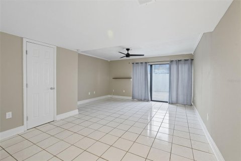 Townhouse in Lakeland, Florida 2 bedrooms, 107.58 sq.m. № 1900040 - photo 14