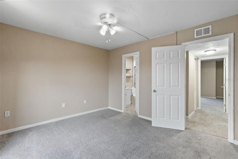 Townhouse in Lakeland, Florida 2 bedrooms, 107.58 sq.m. № 1900040 - photo 17