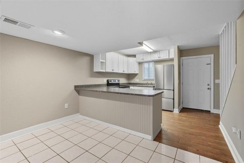 Townhouse in Lakeland, Florida 2 bedrooms, 107.58 sq.m. № 1900040 - photo 10