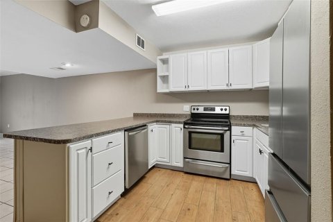 Townhouse in Lakeland, Florida 2 bedrooms, 107.58 sq.m. № 1900040 - photo 6