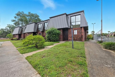 Townhouse in Lakeland, Florida 2 bedrooms, 107.58 sq.m. № 1900040 - photo 2