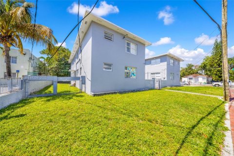 Commercial property in Miami, Florida № 2066169 - photo 3