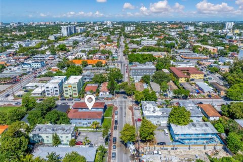 Commercial property in Miami, Florida № 2066169 - photo 28