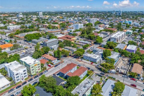 Commercial property in Miami, Florida № 2066169 - photo 27