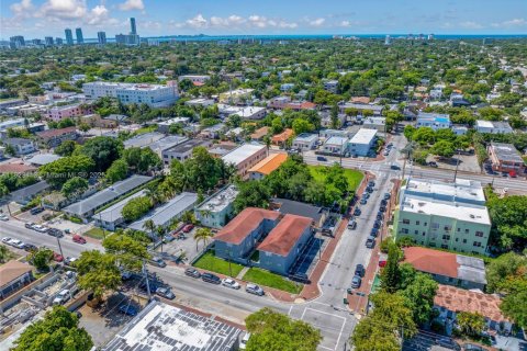 Commercial property in Miami, Florida № 2066169 - photo 18