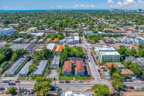 Commercial property in Miami, Florida № 2066169 - photo 16