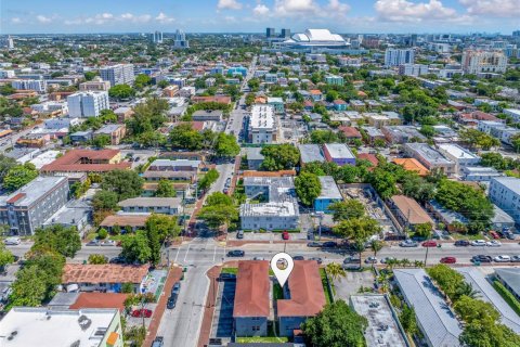 Commercial property in Miami, Florida № 2066169 - photo 24