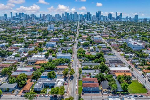 Commercial property in Miami, Florida № 2066169 - photo 21